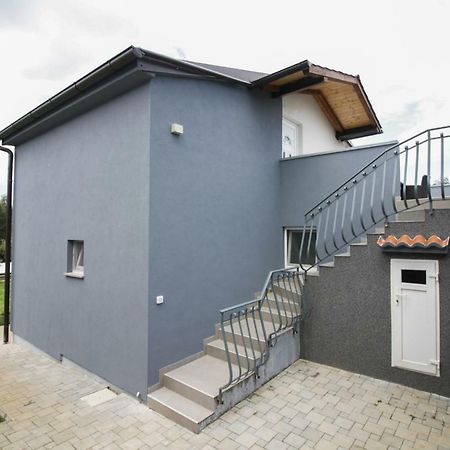 Sebi Apartment 300 M From Beach Ровінь Екстер'єр фото